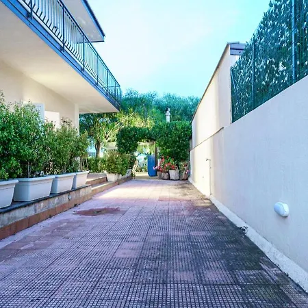 San Leonardo With Private Beach Apartment