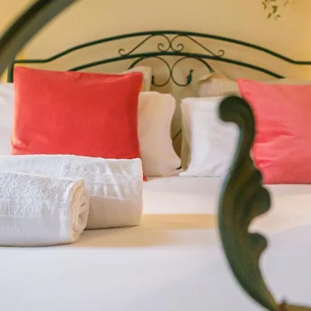 Appartamento San Leonardo With Private Beach